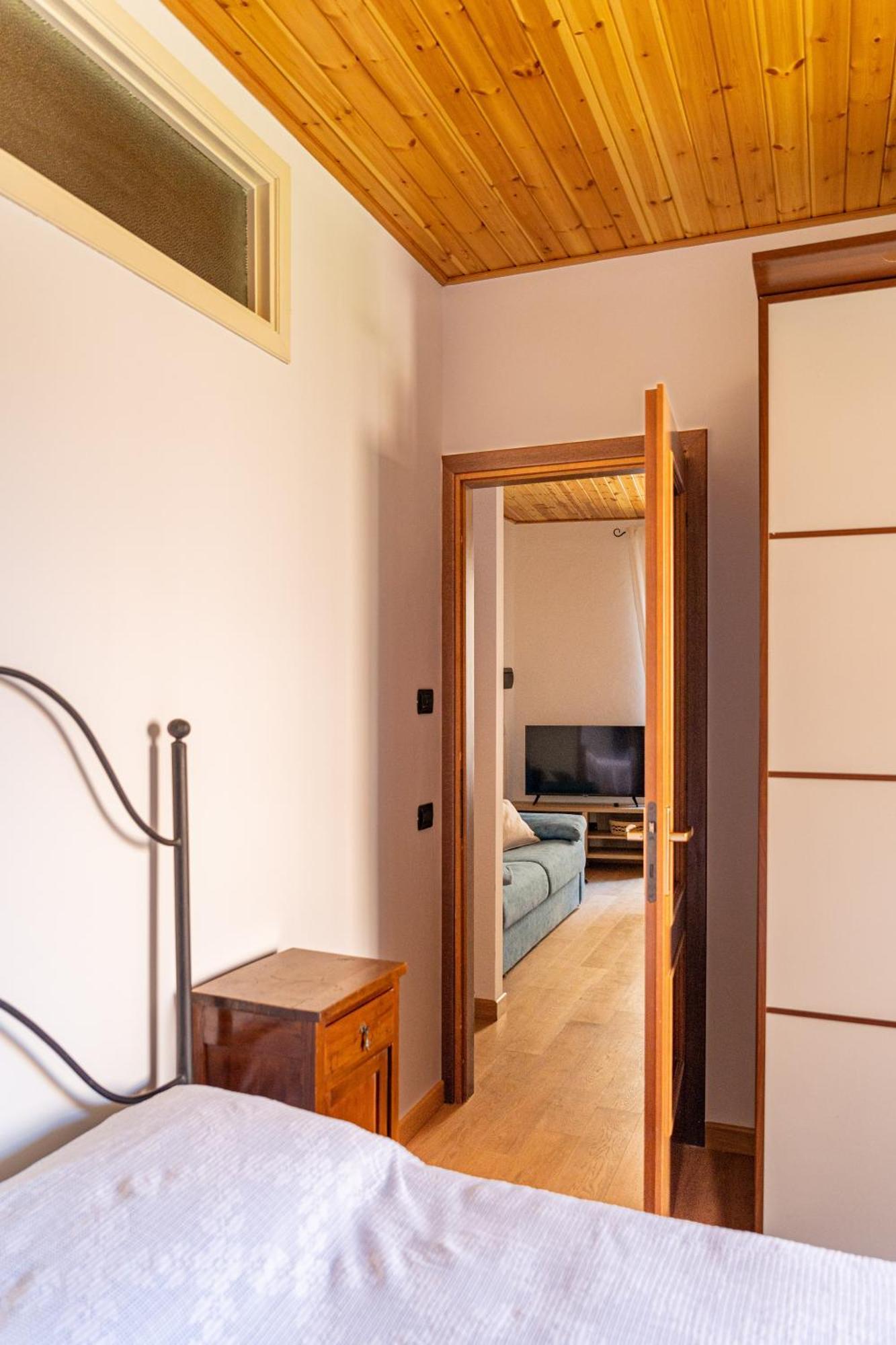 Magico Loft Nel Centro Storico Apartment Тосколано Мадерно Екстериор снимка